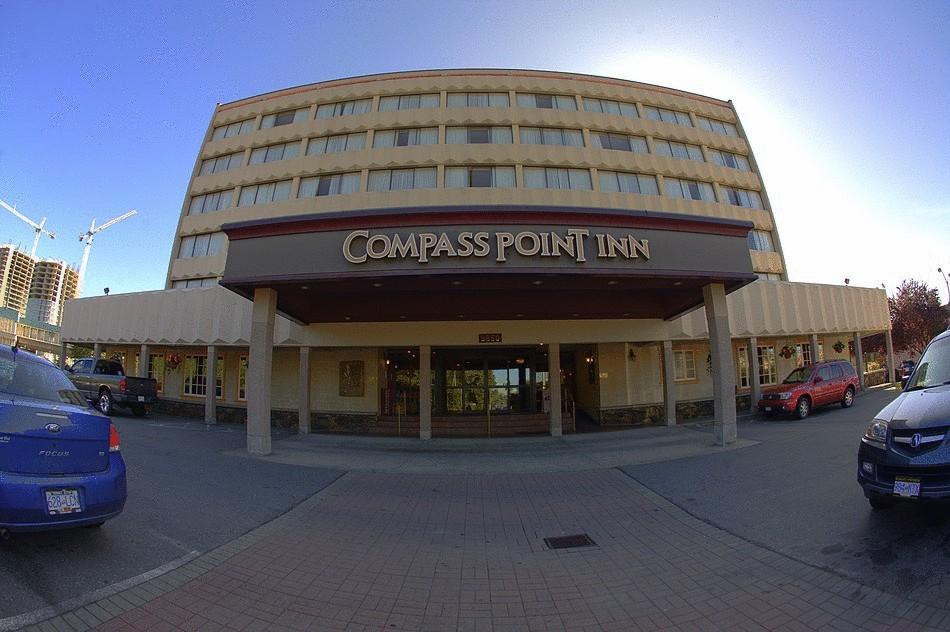 Compass Point Inn - Surrey Zewnętrze zdjęcie